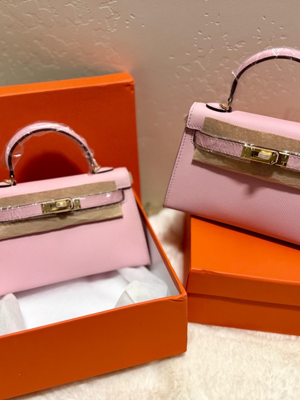 Elegant Top-Grain Leather Women's Bag - Light Pink with Gold Hardware - 19 cm
